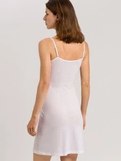 HANRO Ultralight Nachthemd Mit Spaghettiträgern -Zimmerli Shop Hanro Ultralight Nachthemd mit Spaghettitraegern weiss 071346 0101 220502 1