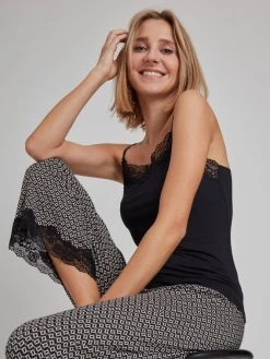 Nina Von C. Loungewear Easy 7/8 Culotte -Zimmerli Shop Nina Von C Loungewear Easy 7 8 Culotte schwarz 16 262 945 0 910 3